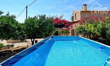 Majorcan stone finca, pool, guest house, 284sqm, terraces and orchard, 6SZ, 4 BZ, fireplace, 07510 Sineu (Spain), Villa