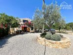 Majorcan stone finca, pool, guest house, 284sqm, terraces and orchard, 6SZ, 4 BZ, fireplace - Hauseinfahrt