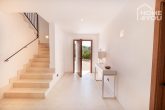 Exclusive natural stone finca, modern and high quality, 260 m² living space, underfloor heating, pool, outdoor kitchen - geräumige Diele