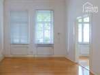 Prestigious listed villa in the villa district - 8-10 rooms, living & working on 270 sqm, garden - EG