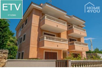Imposing townhouse with 6 residential units, rental license, sea views, 12 bedrooms, 6 bathrooms, terraces, air conditioning, 07458 Ca'N Picafort (Spain), Apartment block
