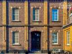 Modernes "Loft-Gutshaus" in saniertem Vierkanthof, 4 Zi., 2 SZ, 140 qm, hoher Steuervorteil, Ende 24 - Vorderansicht Herrenhaus vor Umbau