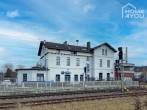 Inversión estrella: Edificio reformado de una estación de ferrocarril con alto rendimiento, cervecería, quiosco y 4 pisos independientes. - Ansicht Rück