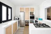 Estilo IBIZA: Moderno adosado, reformado a un alto nivel, 200 m², 4 dormitorios, 3 baños, patio, azotea - Küche