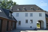 "LOFT1400" Wohnung im luxuriös restaurierten Herrenhaus, 2 SZ, Bad, Garten&Terrasse, Keller, Garage - Herrenhaus Hofsicht
