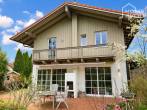 Modern garden apartment in Hangelar, 2 levels, 3 bedrooms, 2 bathrooms, large garden, EBK, 3 carports, e-charger - Außen