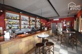 Top Hamburgeria bar in 1A location, 80 seats, 3 licenses, winter garden, live music, age task. - Innenbar