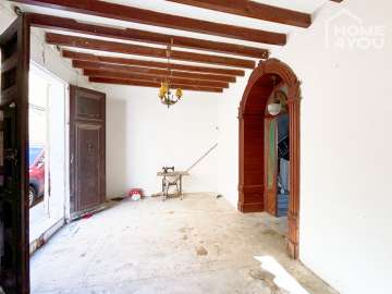 Imponente casa adosada de diseño libre, 544m², 3 plantas, 13 habitaciones, terrazas ajardinadas, cisterna, 07450 Santa Margalida (España), Casa de pueblo