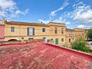 Impressive townhouse with designable upper floor, 229 sqm, 5 bedrooms, garden & roof terrace, cistern, 07640 Salines (Ses) (Spain), Townhouse