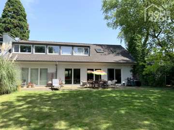 Luxuriöse Stadtvilla in Köln-Junkersdorf, 286 qm, 7 Zi., 941 qm Grund, Wintergarten, Kamin, Garten, 50858 Köln, Villa