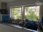 Luxuriöse Stadtvilla in Köln-Junkersdorf, 286 qm, 7 Zi., 941 qm Grund, Wintergarten, Kamin, Garten - Küche Ausblick