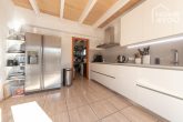 Villa de vacaciones en Mallorca con licencia de alquiler, 329 m², 6 dormitorios, 4 baños, jardín, piscina, aire acondicionado, terraza - Küche