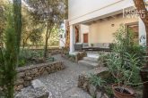 Villa de vacaciones en Mallorca con licencia de alquiler, 329 m², 6 dormitorios, 4 baños, jardín, piscina, aire acondicionado, terraza - Eingang mit Terrasse