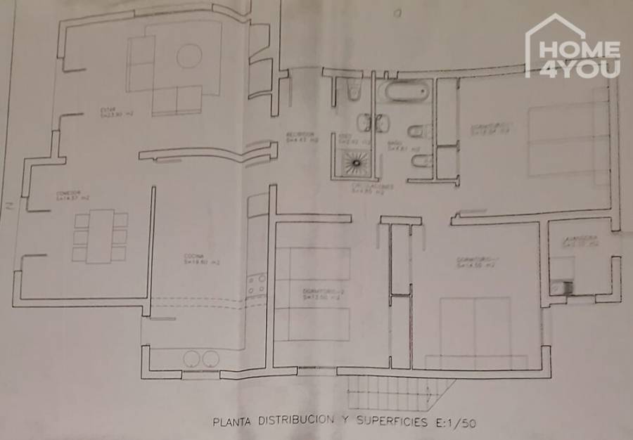 Freistehendes Haus mit ETV-Lizenz in Cala Murada, 135m², 3 SZ, 2 Bäder, Tennisplatz, Pool, Garage - Plano