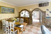 Attractive first floor apartment in the center of Campos, 177m², 3 bedrooms, 1 bathroom, terrace, air conditioning, natural stone - Wohnzimmer
