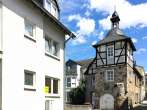 Charmante 2-Zi.-Wohnung, 68qm, EBK, TG-Platz, Hochparterre, Terrasse in ruhiger Citylage Nähe Bonn - Außenansicht