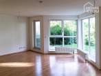 Charmante 2-Zi.-Wohnung, 68qm, EBK, TG-Platz, Hochparterre, Terrasse in ruhiger Citylage Nähe Bonn - Wohnzimmer