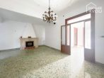 Impressive townhouse, central location 290sqm, courtyard, garage, 11 rooms with plenty of space for your ideas - Wohnzimmer