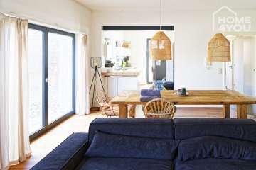 Short-term rental: LOFT in luxuriously renovated manor house, 140 sqm, 2 bedrooms, 2 bathrooms, WC, EBK, terrace, 2 x underground parking spaces, 50997 Köln, Loft/Studio/Atelier