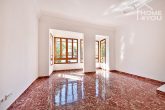 Leben im Herzen von Palma, Altbauwohnung mit Dachterrasse, 70 qm, Klimaanlage, Einbauküche, 2 Zimmer - Living room