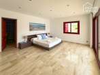 Moderno adosado con licencia ETV para 8 personas, 580m², 4 dormitorios, 4 baños, piscina, jardín y garaje XL, aire acondicionado - Schlafzimmer 1