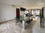 Moderno adosado con licencia ETV para 8 personas, 580m², 4 dormitorios, 4 baños, piscina, jardín y garaje XL, aire acondicionado - Wohnzimmer Ansicht 2