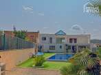 Moderno adosado con licencia ETV para 8 personas, 580m², 4 dormitorios, 4 baños, piscina, jardín y garaje XL, aire acondicionado - Ansicht Haus Garten