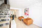 Modern townhouse with duplex & guest apartment, 228m², 3 bedrooms, 3 bathrooms, terraces, air conditioning, investment - Wohnzimmer
