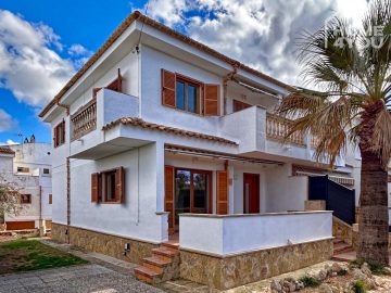 Casa adosada cerca de la playa, 4 habitaciones, 126m², terraza, jardín, reformada, cocina equipada, garaje, sótano, 07639 Rapita (Sa) (España), Casa adosada
