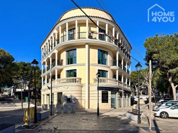 Well-kept ground floor store in Portocolom in top location: 98m², sea view, 1 open-plan office + 2 rooms, 2 WCs, 07670 Portocolom (Spain), Sales room
