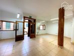 Imposing townhouse for commercial and private use, 352sqm, 3 floors, patio, 2 roof terraces. - Eingangshalle