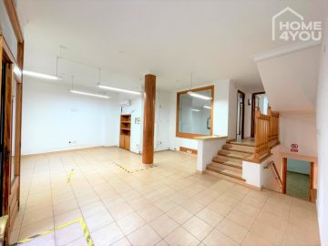Imposing townhouse for commercial and private use, 352sqm, 3 floors, patio, 2 roof terraces., 07440 Muro (Spain), Townhouse