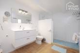 Atractivo adosado con licencia ETV para 6 personas, 188m², 5 dormitorios, 2 baños, patio, jacuzzi, terraza - Badezimmer