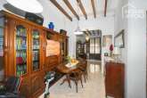 Adosado con piso de invitados en Felanitx - 308 m², 4 habitaciones, 1 baño, terraza, jardín, garaje, opción piscina - Wohnbereich
