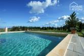 Moderne Finca mit 16.600m² Grundstück, 382m², 7 SZ, 4 Bäder, Pool, Garage, Klima, Fußbodenheizung - Pool