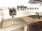 Modernisiertes Stadthaus in Petra, 107m², 3 SZ, 2 Bäder, Patio, Dachterrasse, Kamin, Investment - Küche