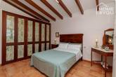 Mallorcan villa with saltwater pool & views of the Tramuntana, 4 bedrooms, 3 bathrooms, solar, heating - Schlafzimmer