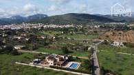 Mallorcan villa with saltwater pool & views of the Tramuntana, 4 bedrooms, 3 bathrooms, solar, heating - Drohnenaufnahme