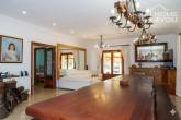 Mediterranean finca with 8.970m² in quiet location with pádelplatz, 4 bedrooms, 4 bathrooms, winter garden, pool, heating - Wohnbereich