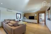 Finca moderna con parcela de 16.600m², 382m², 7 dormitorios, 4 baños, piscina, garaje, aire acondicionado, suelo radiante - Wohnbereich