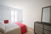 Modernized townhouse in the center, two units, roof terrace, patio, bright bathrooms. - Schlafzimmer