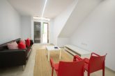 Modernized townhouse in the center, two units, roof terrace, patio, bright bathrooms. - Wohnzimmer