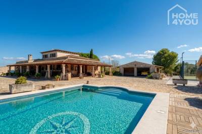 Mediterrane Finca mit 8.970m² in Ruhelage mit Pádelplatz, 4 SZ, 4 Bäder, Wintergarten, Pool, Heizung, 07450 Santa Margalida (Spanien), Villa