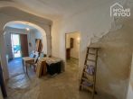 A traditional townhouse with a 356 square meter garden, garage, natural stone - Diele