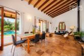 Mediterrane Finca mit ETV-Lizenz für 4 Pers., Pool, 15.384 m² Grundstück in ruhiger Naturlage, Klima - Wohnbereich