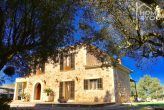 Unique dream home: imposing finca, 250 sqm, 15.000 acre, 4 bedrooms, central heating, close to the beach - Ansicht Finca