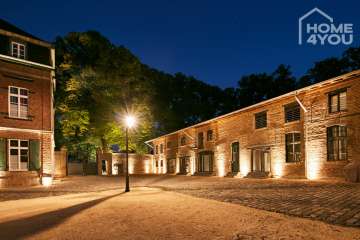 LOFT im luxuriös sanierten Gutshof, 144 qm, 2 SZ, Bad, WC, Einbauküche, Garten&Terrassen, Tiefgarage, 50997 Köln, Loft/Studio/Atelier