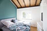Modern detached house with separate apartment, built 2007, 215 sqm, 7 rooms, garden & terraces - Schlafen 1