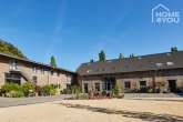 LOFT im luxuriös sanierten Gutshof, 165 qm, 4 SZ, Bad, WC, Einbauküche, Garten&Terrassen, Tiefgarage - Innenhof