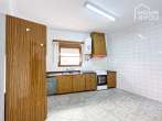 Adosado bien cuidado con planta alta personalizable, 229 m2, 5 dormitorios, jardín, azotea, aljibe, listo para entrar a vivir - Küche